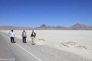 Christa, Charly und mein Vater an den Salt Flats