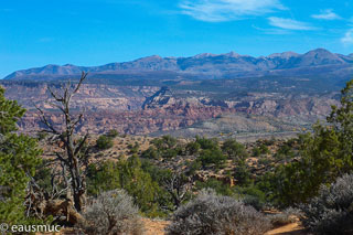 Blick auf das Moab Valley und die Manti-la Sal Mountains